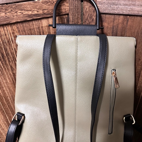 Backpack - Picture 9 of 13